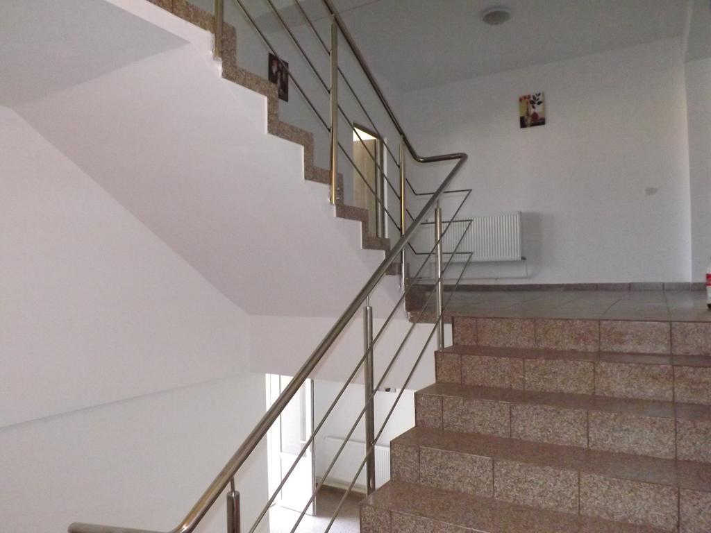 Casa Dobrescu Centura De Nord Hotell Craiova Eksteriør bilde